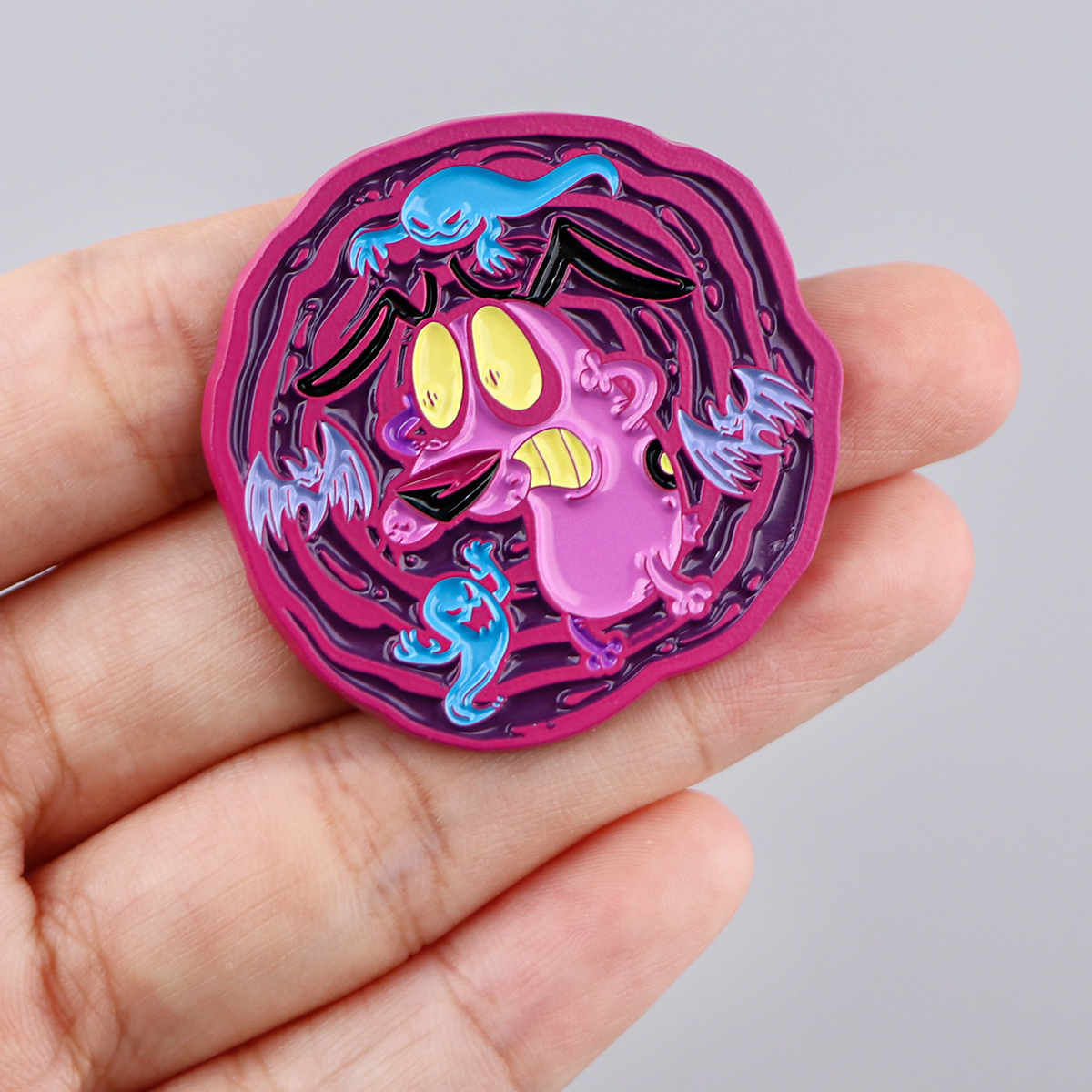 Cartoon Figure Enamel Pins Pin - Pet Supplies Store avis et prix